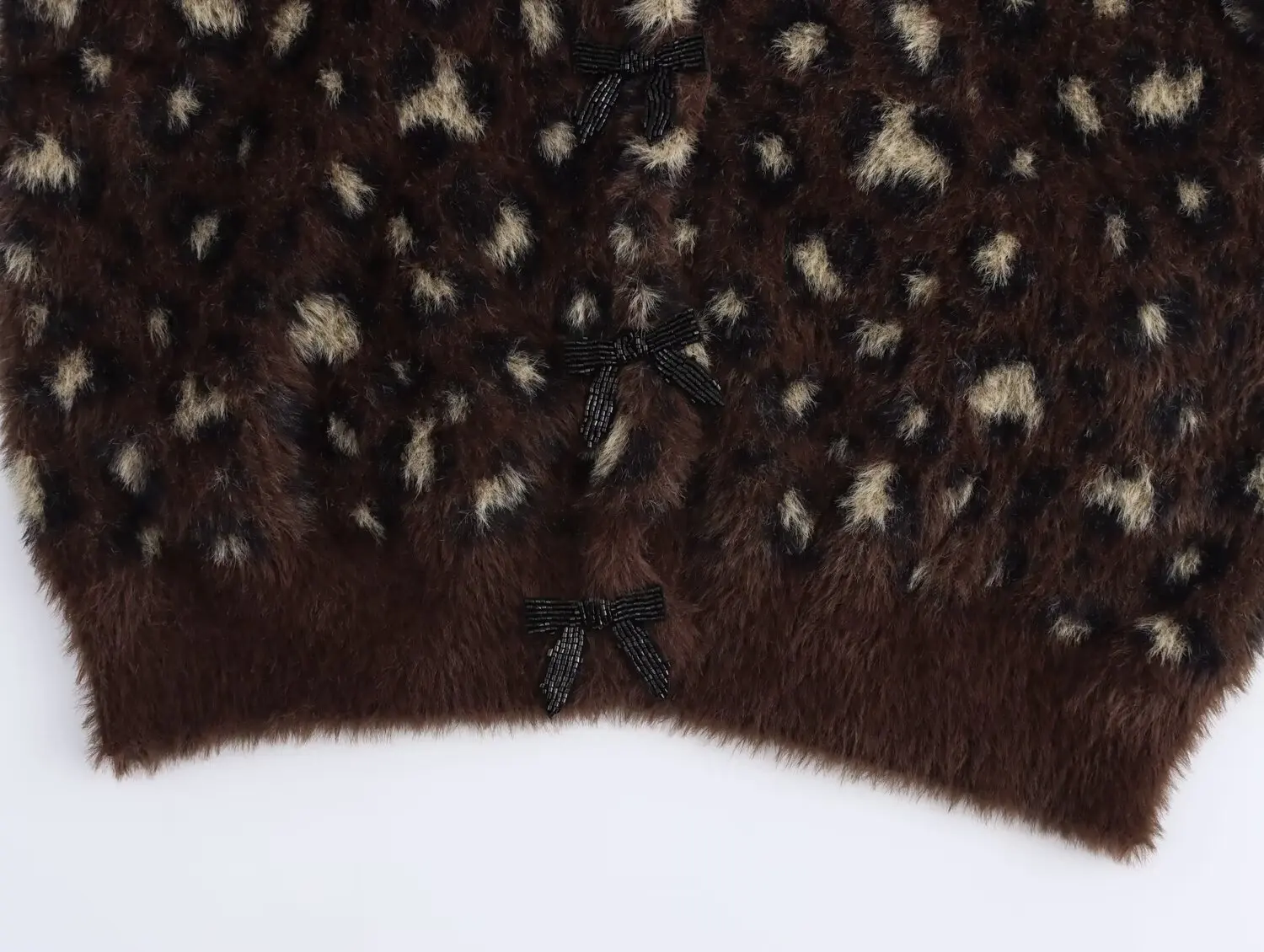 Cárdigan de punto con cuello redondo de Jacquard de piel Artificial que exude una atmósfera perezosa sin perder suuten y encanto