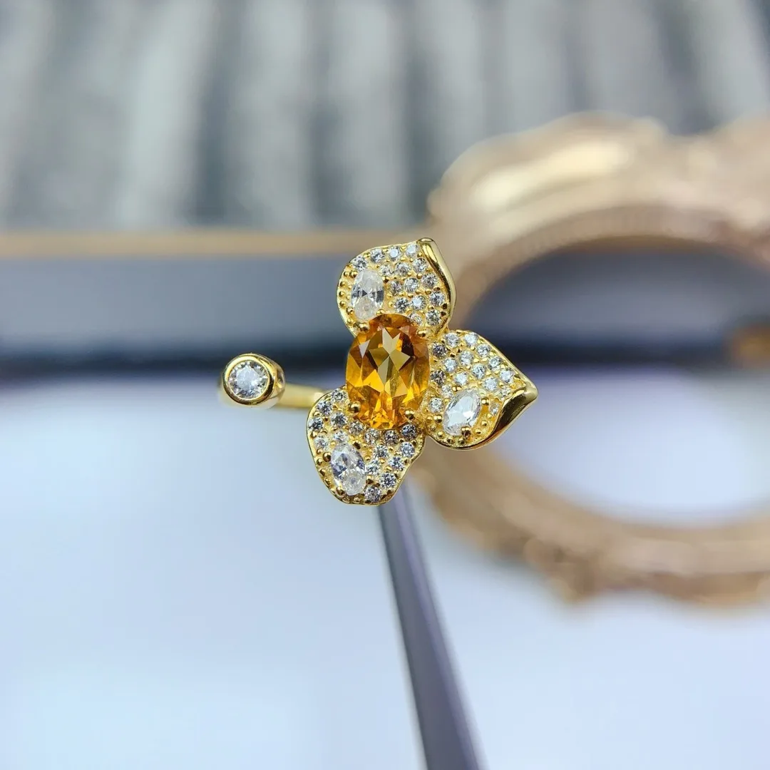 

Elegant Natural Crystal S925 Sterling Silver Ring Fashionable Ladies Jewelry Exuding Grace Perfect Gift for Holidays Wear