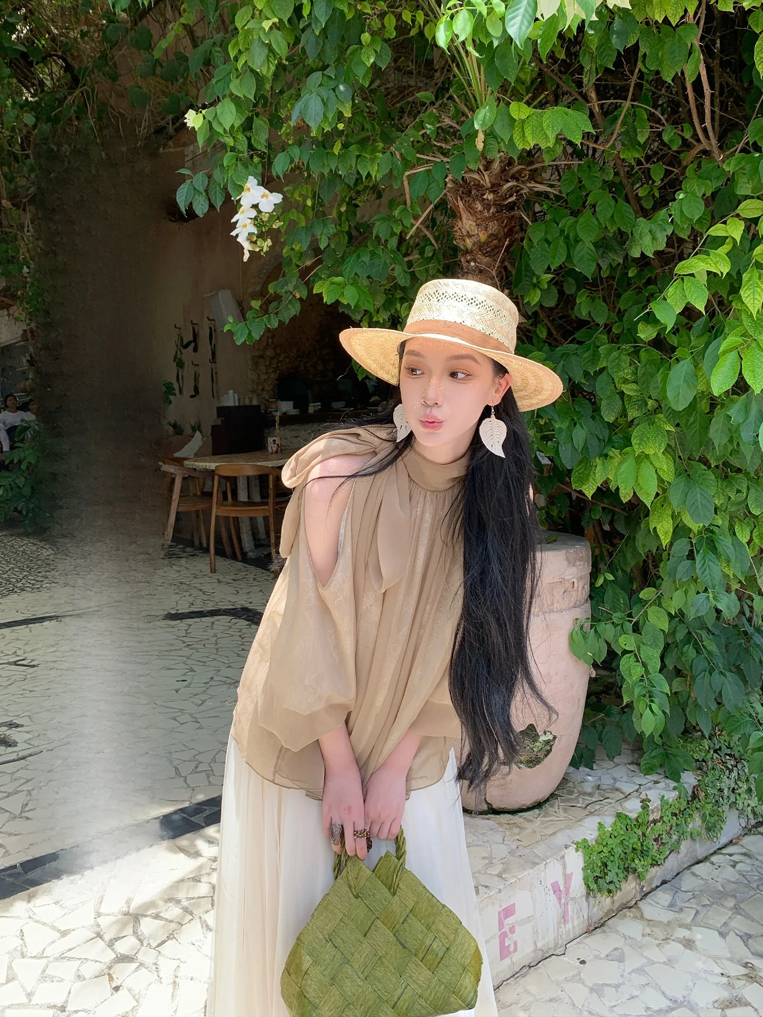 

Youwei Mist Forest Women's Shirt Shoulder Bared Beach Vacation Style Loose Fit Long Sleeve Short Length Polyester Fiber