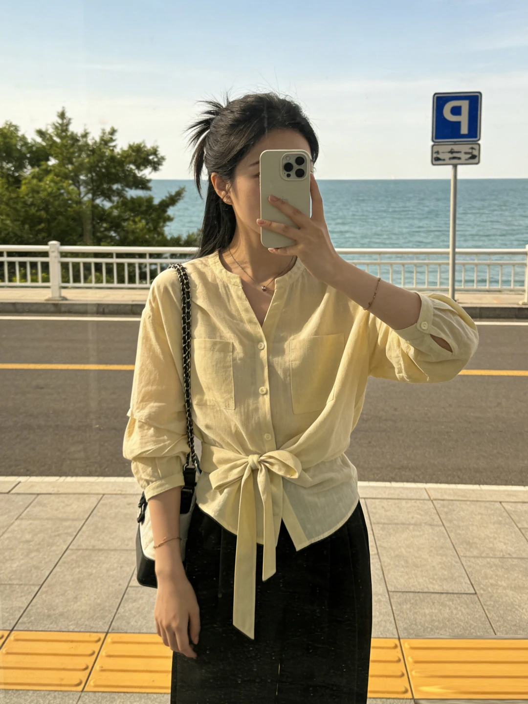 

Elegant Yellow V-Neck Long Sleeve Shirt Women's Spring High-End Feel Waist-Cinching Belted Slimming Versatile Top