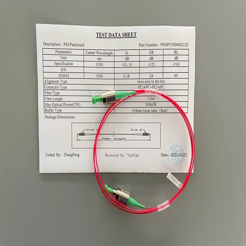 Polarizzazione monomodale da 1550 nm che mantiene il connettore FC/APC del ponticello in fibra PM del cavo patch in fibra ottica Panda