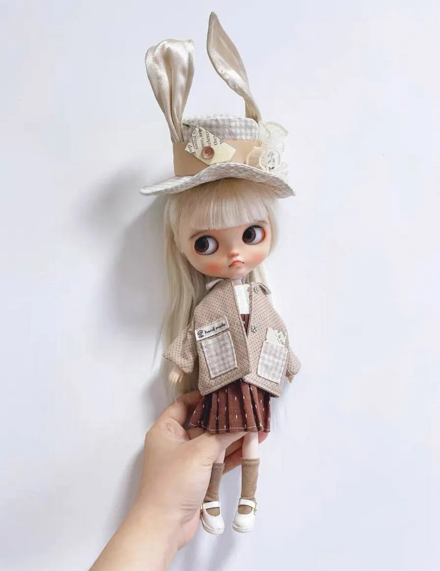 4pcs Retro clothes blythe doll outfit  sleeveless skirt/oversized jacket/ Rabbit ear envelope cap/bag 1/6 (For PullipOb22/24/26)