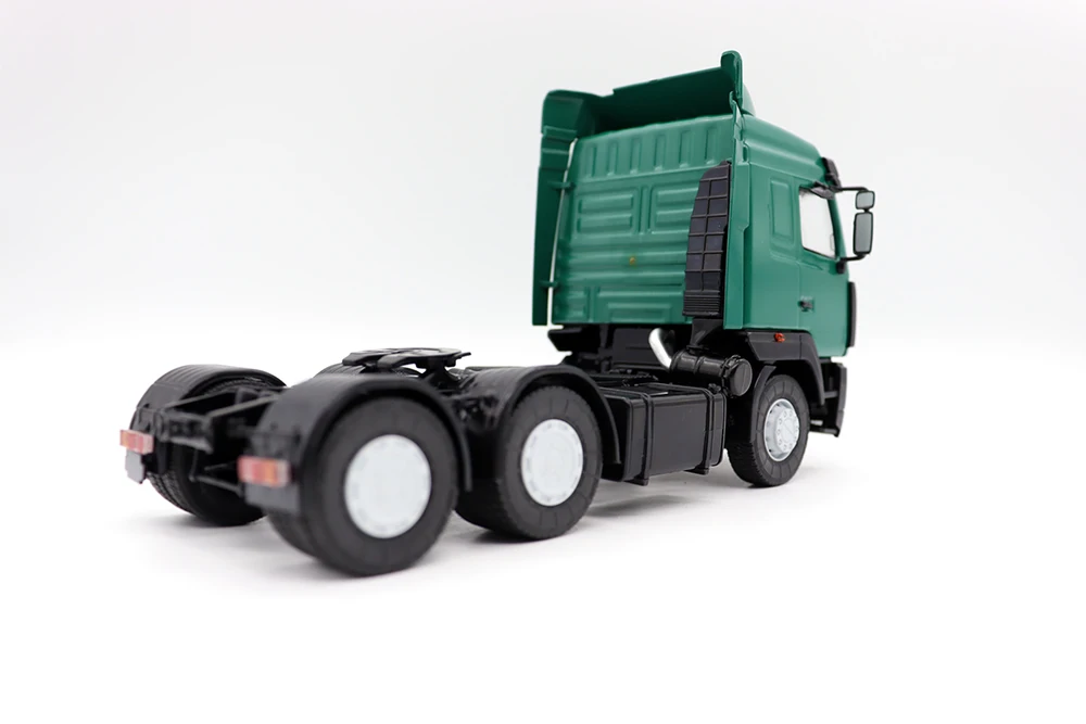 NEW EAC 1:43 Scale MAZ 6430 Tractor Green USSR Truck By AutoHistory Diecast Cars for collection gift