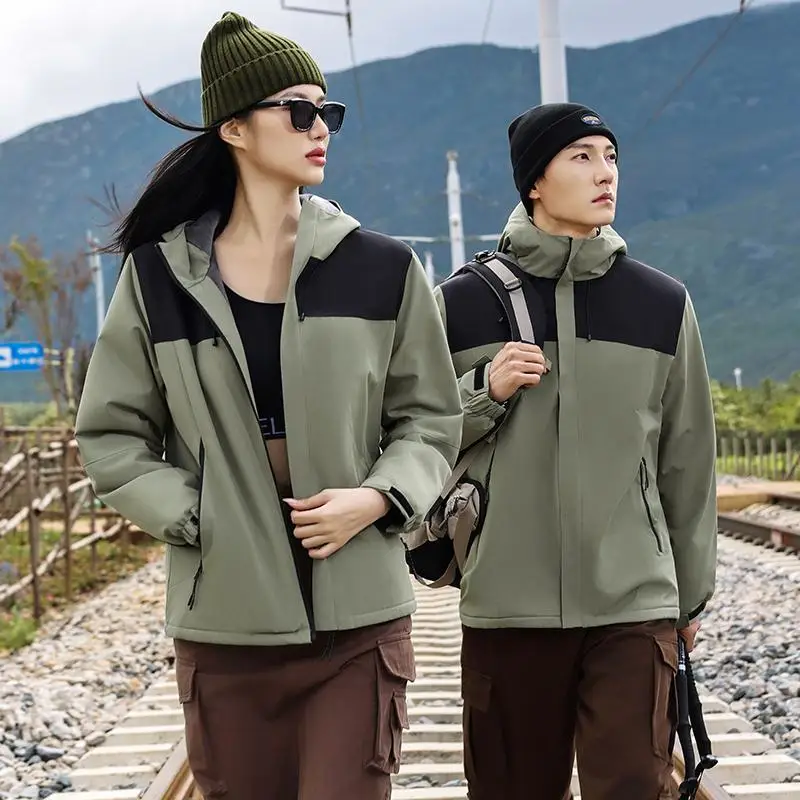 Chaqueta Softshell con logotipo personalizado para hombre, cortavientos con capucha, chaquetas ligeras impermeables para senderismo, pareja, top para mujer C7716