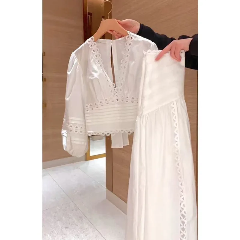 

Женский топ на шнуровке с глубоким v-образным вырезом и вышивкой по краям и плиссированной юбкой трапециевидной формы, новинка лета 2023 г.