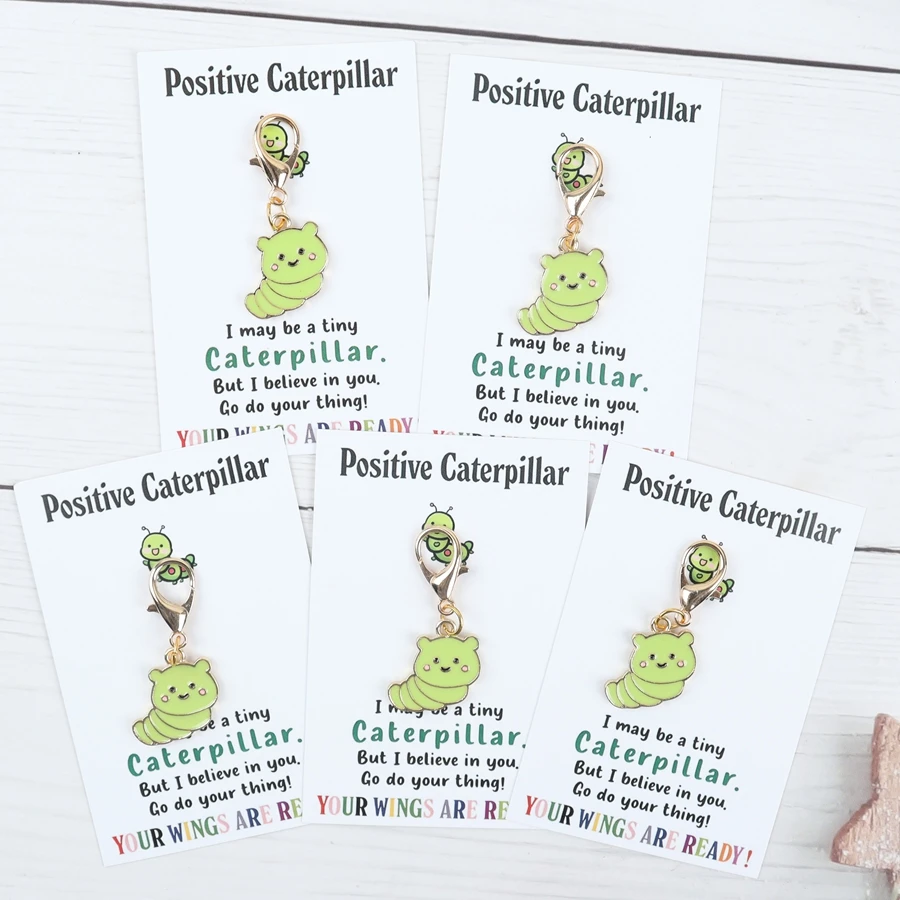 5 Cute Caterpillar Keychains with Positive Caterpillar Greeting Cards, Novelty Gifts for Birthdays, Parties, Gatherings, a Great Choice for Friends and Partners.