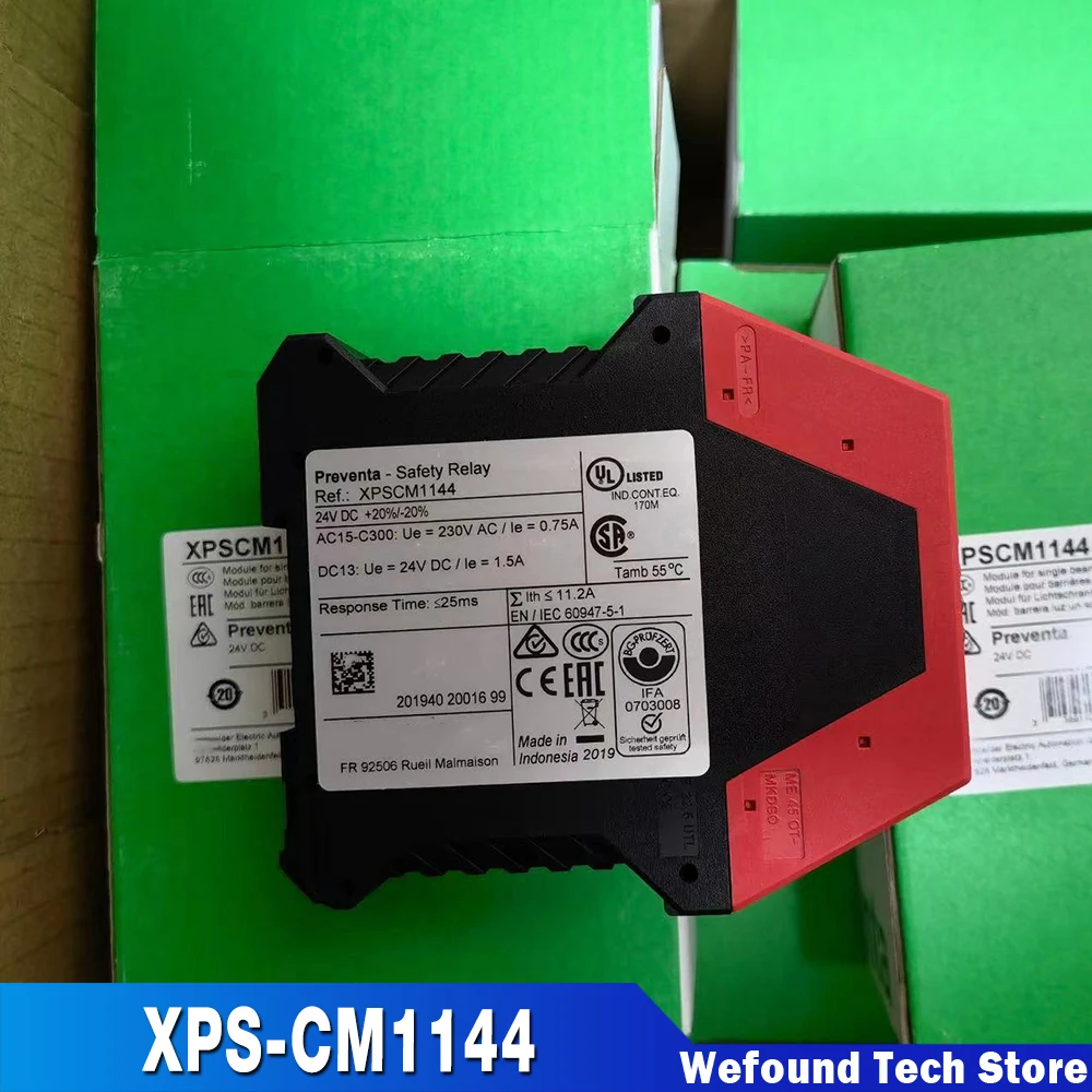 

XPSCM1144 New Safety Relay XPS-CM1144