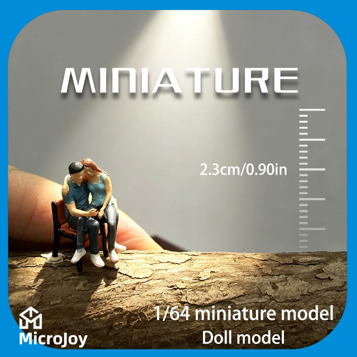 Miniature figure model in 1:64 scale, featuring a couple sitting on a chair, suitable for HO scale train dioramas, DIY scenery, creative scenes, mini scene combinations, and miniature scene accessories