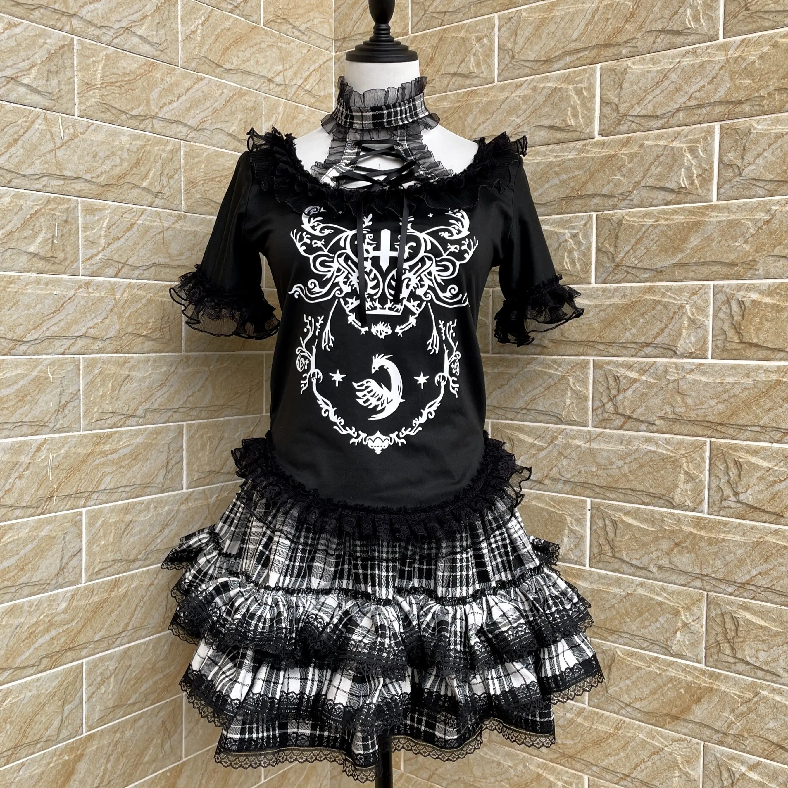 Original Japanese Subculture Printed Short Short Sleeve T-shirt Elegant High Collar Halterneck Lace Punk Spice Girls Black Tees