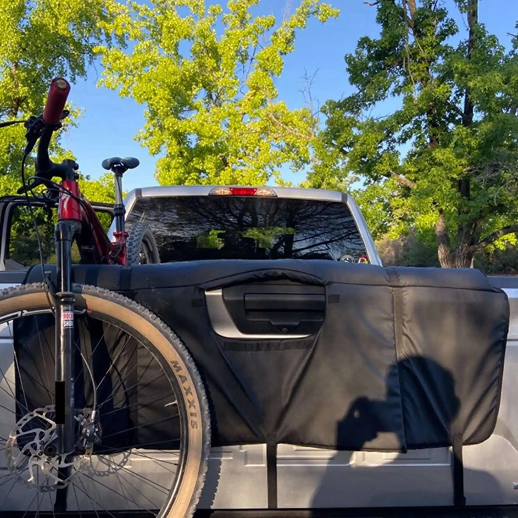 

ABLB-2X Tailgate Pad For Mountain Bike With Bike Fixing Straps Truck Protection Tailgate Pad Carries Up To 5 Bikes