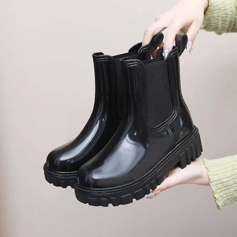 Damskie kalosze modne wodoodporne buty ze średnią rurką platformy gumowe kalosze Outdoor antypoślizgowe buty ogrodowe Botas Lluvia Mujer