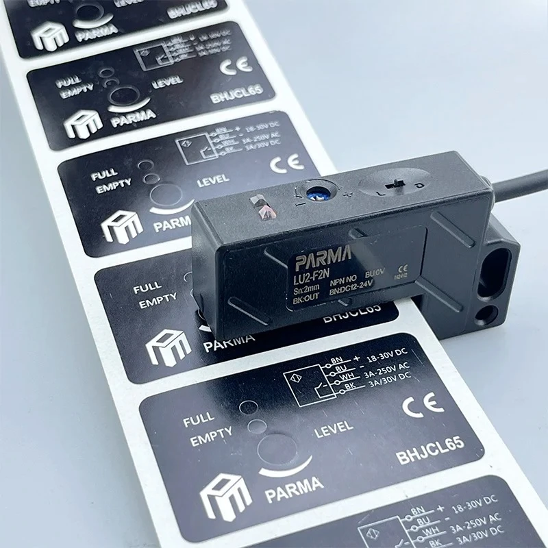 

Labeling machine label sensor detects transparent non-transparent label electric eye detection sensor LU2-F2N
