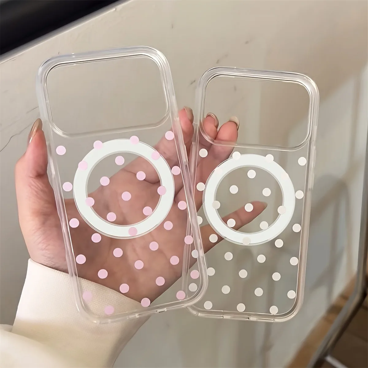 Capa para celular: Luxuosa e fofa, com bolinhas coloridas, adequada para iPhone 17 Pro Max/17 Pro/17/16 Pro Max/16 Pro/16/15 Pro