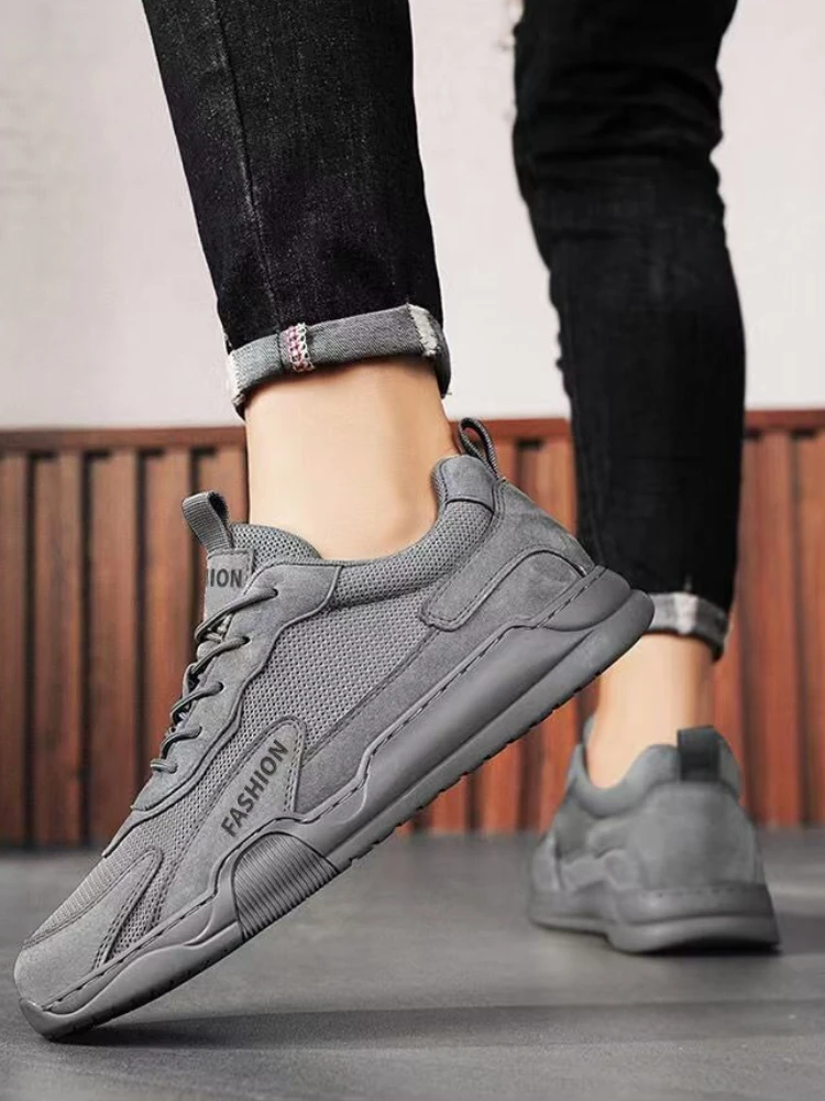 Minimalistische Herren-Sneaker, lässige Low-Top-Schuhe mit gepolsterter Innensohle für Frühling und Herbst im Freien_voghion.com