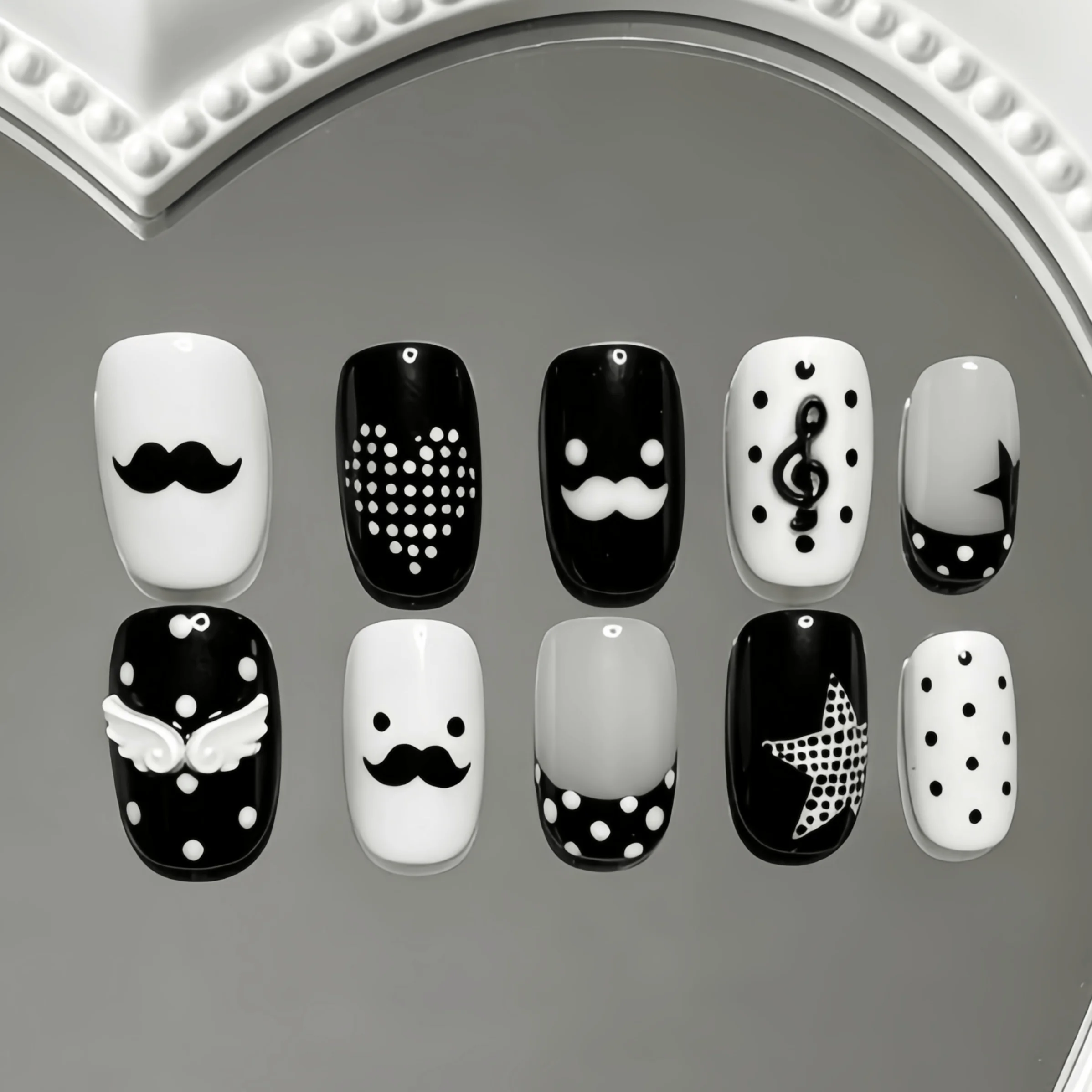10Pcs Short Square Handmade Fake Nails Black‑White Polka‑Dot Mustache Music Note Star 3D Wing Decor Reusable False Press‑on Nail