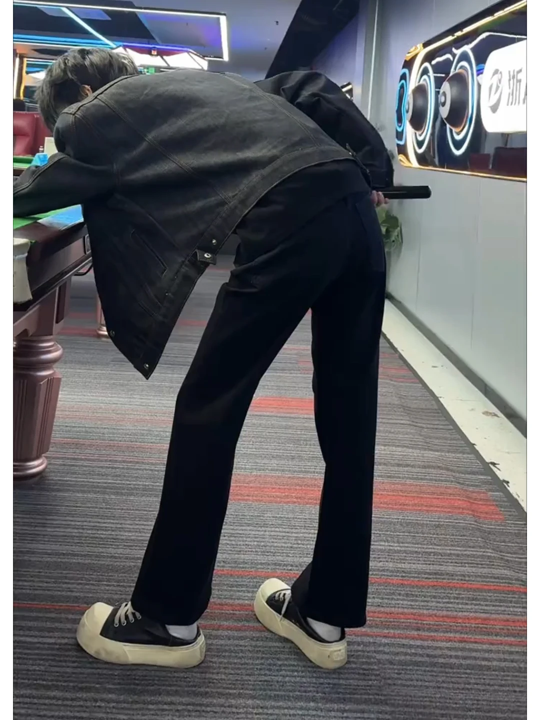 

Black Leaf Blade Straight Leg Slim Fit Jeans Men's Spring Vibe Casual Enhanced Waist Micro Flared Pants Youthful Wear