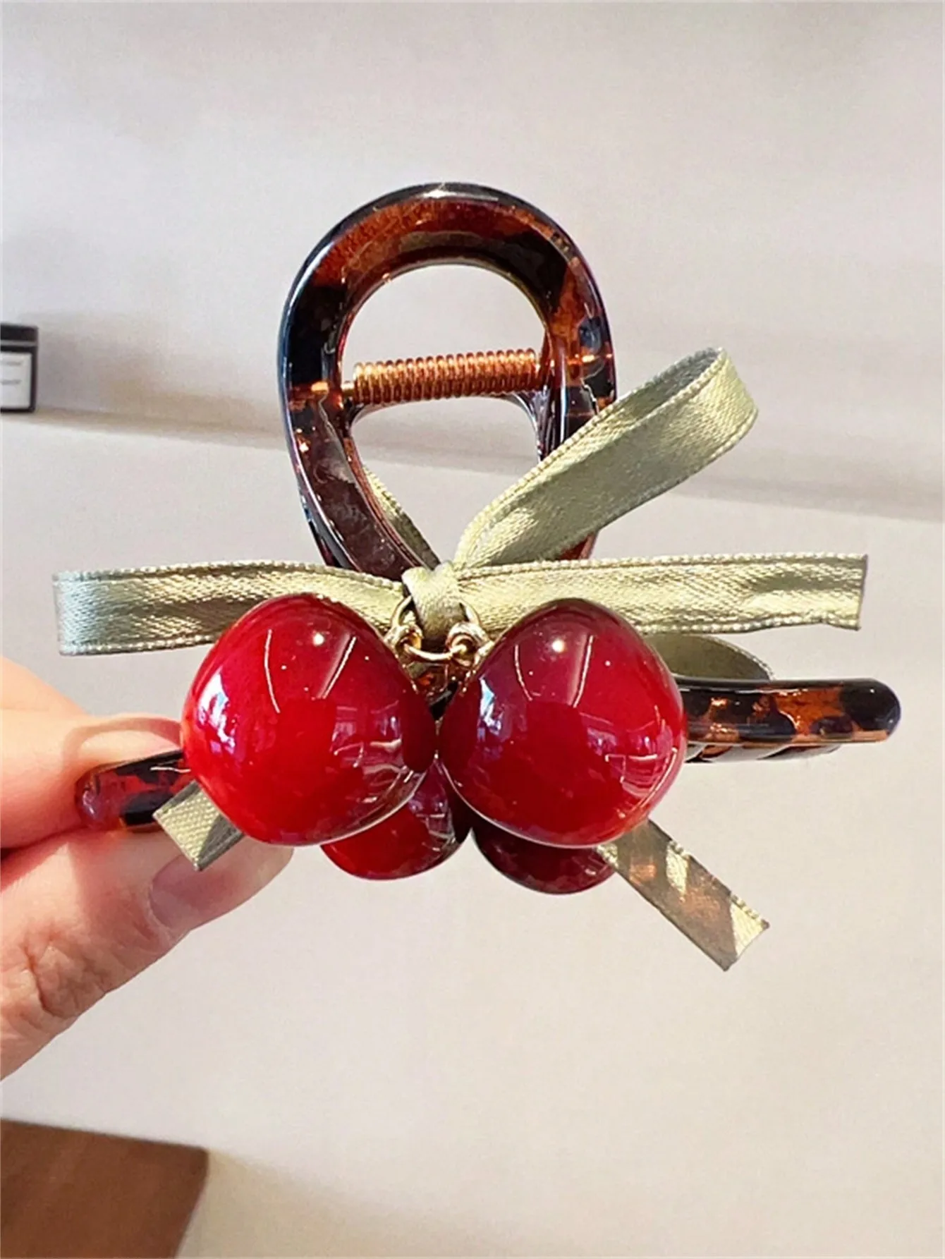 1 Women\'s new summer French Cherry Bow hair grab Cherry grab clip back head bun High ponytail half Shark claw headpiece