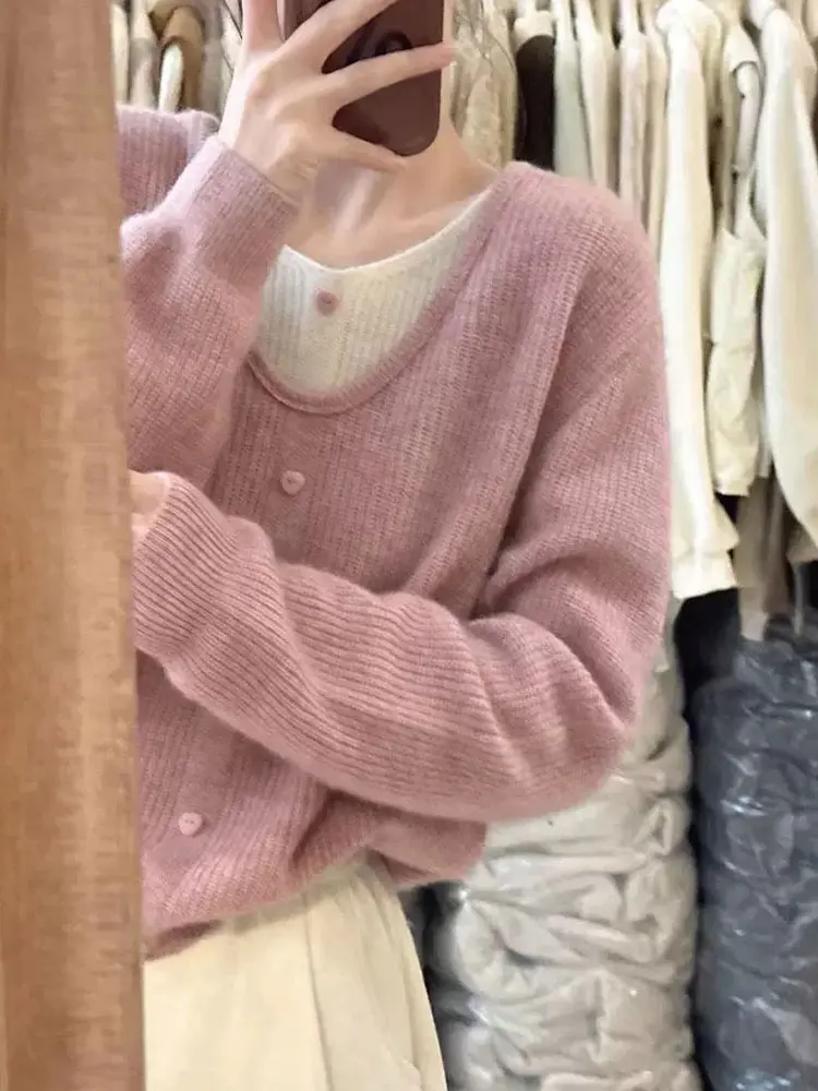 

Sweet Youth-Reducing Long Sve Knitted Sweater with Button Design Fake Two-Piece Lazy Sle Top Heart ape Design Sense