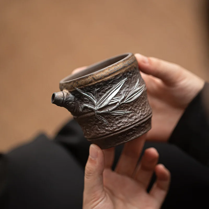 Vintage Raw Mineral Coarse Pottery Gong dao Cup Tea Divider Tea Ceremony Accessories Gilded Iron Glaze Tea Sea Uniform Cup