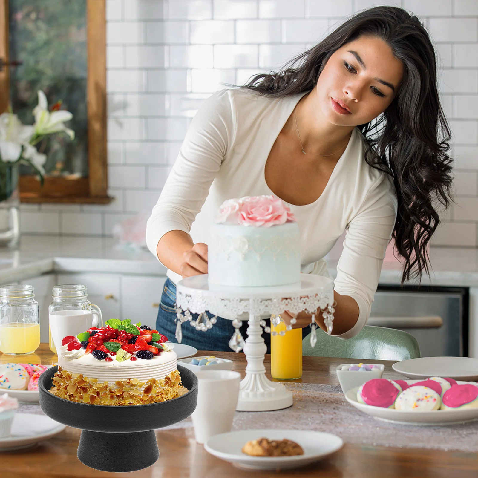 

Фарфоровый поднос для фруктов на ножках, элегантная подставка для торта с высокой базой, тарелка для закусок, блюдо для фруктов, демонстрация десерта для домашней вечеринки