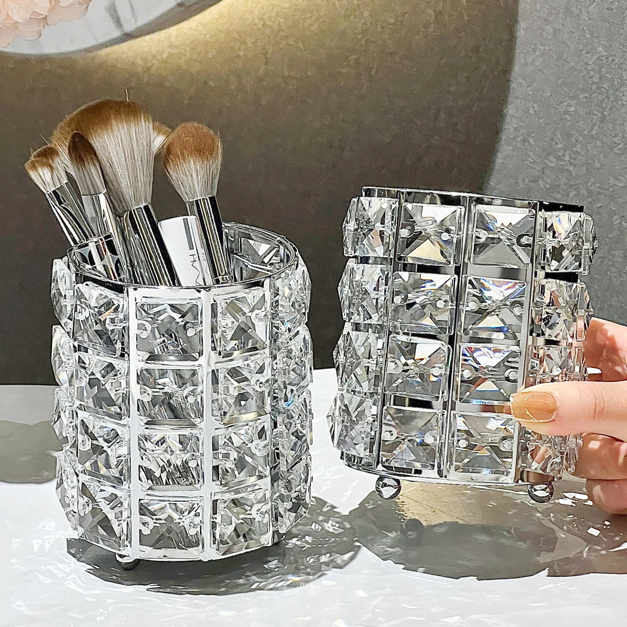crystal-makeup-brush-storage-tube-luxury-comb-pen-holder-desktop-organizer-shelf-brush-eyebrow-pencil-bucket-cosmetic-box