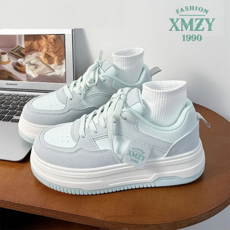 Women Popular Skateboard Shoes Trendy Vulcanized Sneakers Fashion Lace Up Breathable Jogging Shoes Spring Woman Casual Footwear