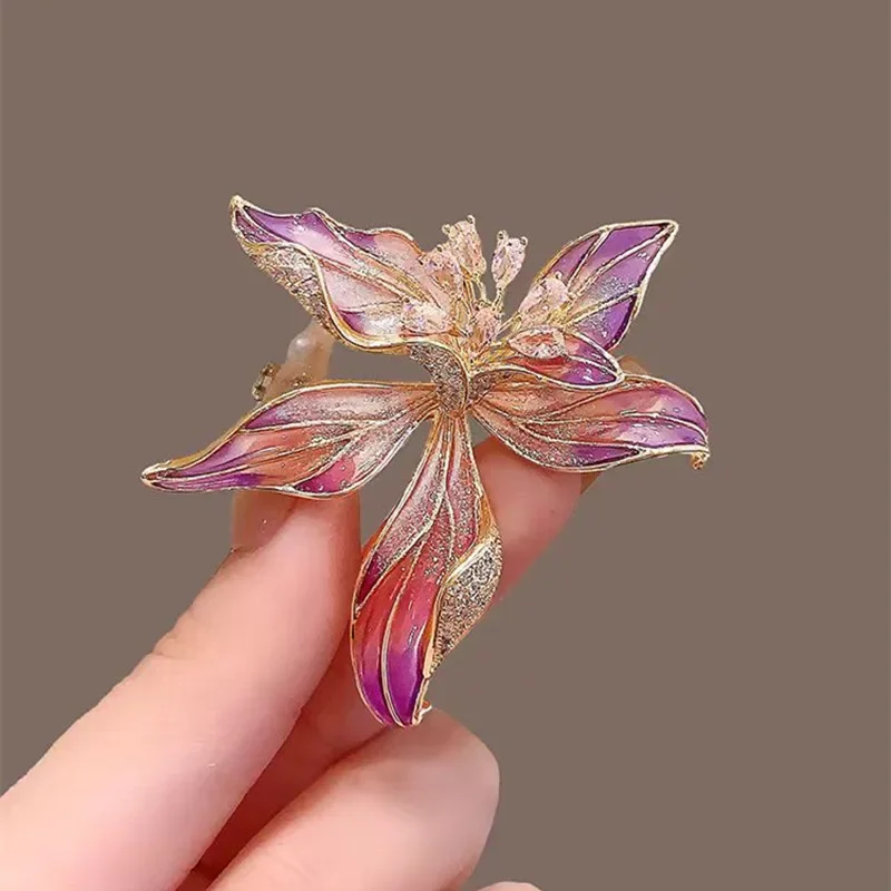 1Pc Delicate Iris Flower Brooch for Men Women Exquisite Flower Plant Pins Brooches Jewelry Trendy Accessories Party Gifts 2024