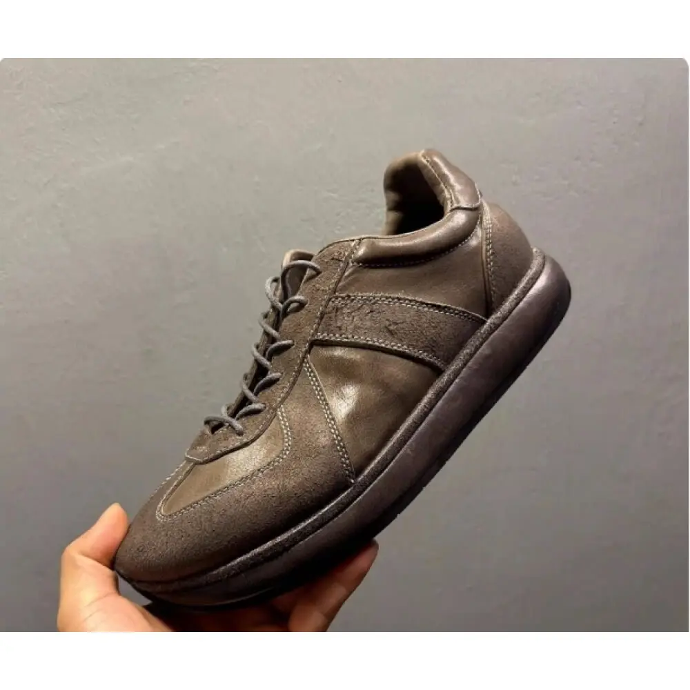 

Кожаные замшевые кроссовки ручной работы серого цвета – премиальный комфорт, классический стиль для джентльменов