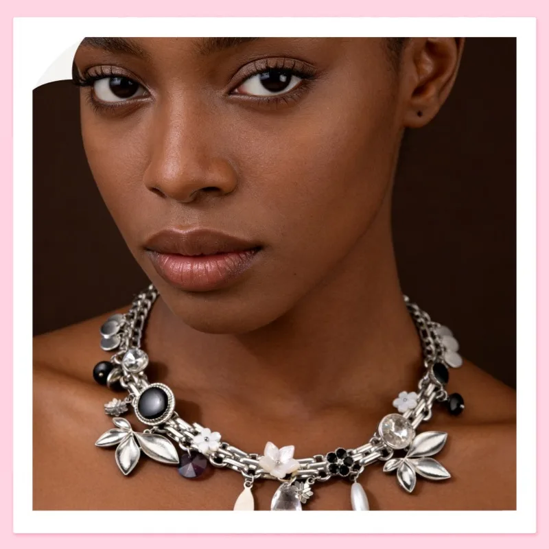 Colar Estilo Punk Doce e Descolado, Design de Nicho, Versátil, com Personalidade e Elegância, Corrente de Pescoço e Corrente de Clavícula
