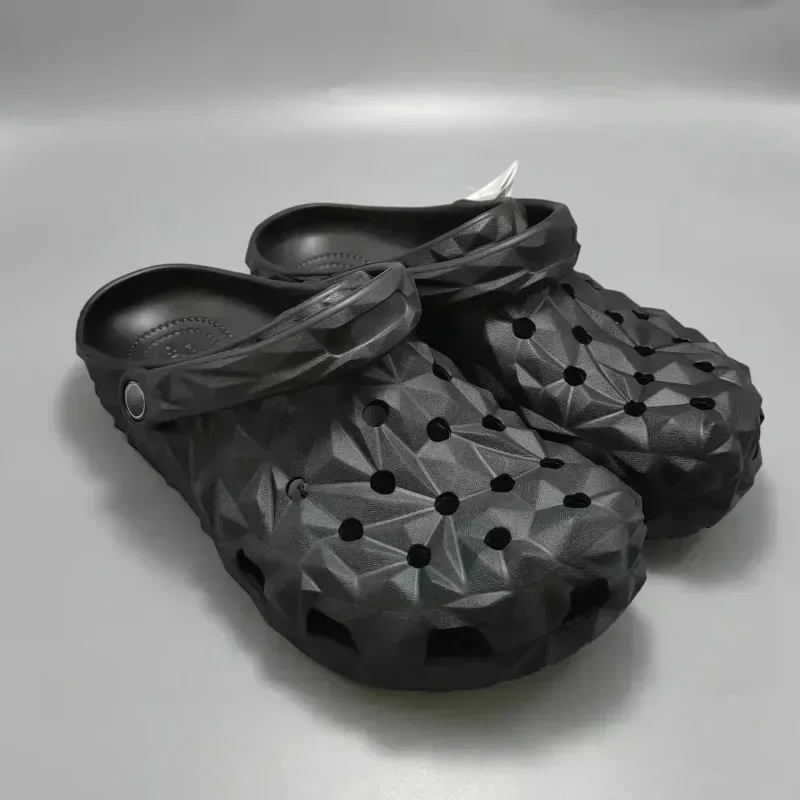 Sepatu Gua Durian Klasik Sepatu Pasangan Pria Sepatu Pantai Sandal Datar Baotou Sandal Pendingin Luar Ruangan