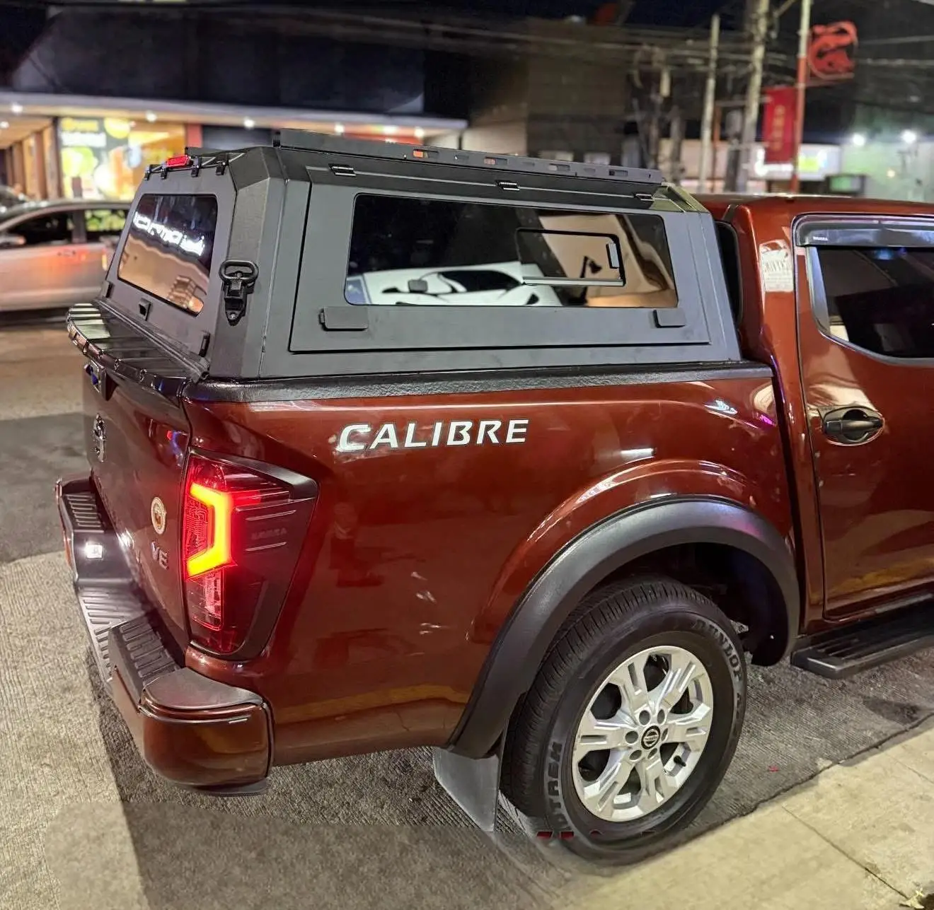 

4X4 Pickup Canopy Hardtop Bed Topper for Nissan Navara Caps Aluminum Leakproof Pickup Truck Caps Navara NP300 Hard Top Canopy