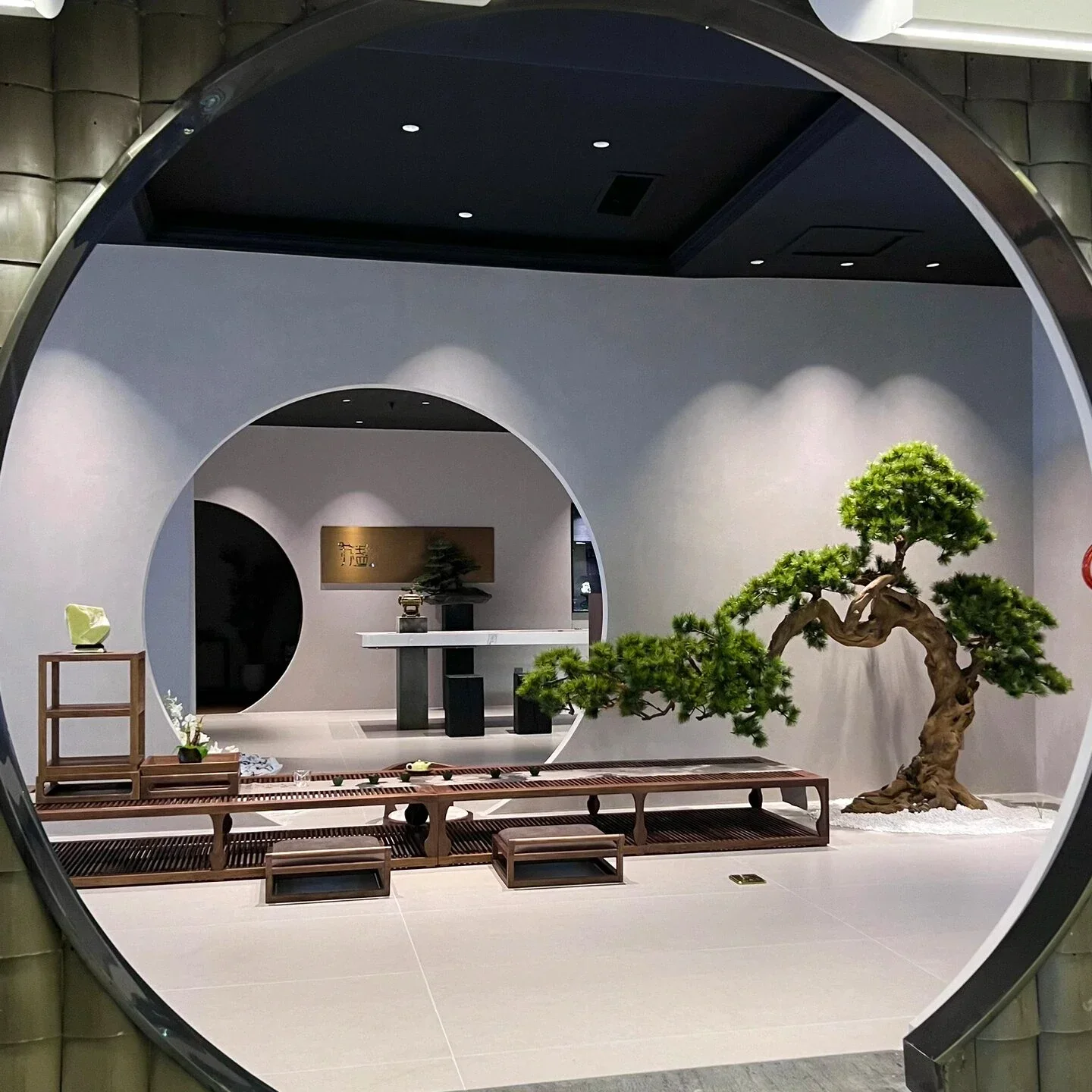 

Y New Chinese style simulated welcome pine floor ornament entrance pine solid wood fake tree large-scale landscaping