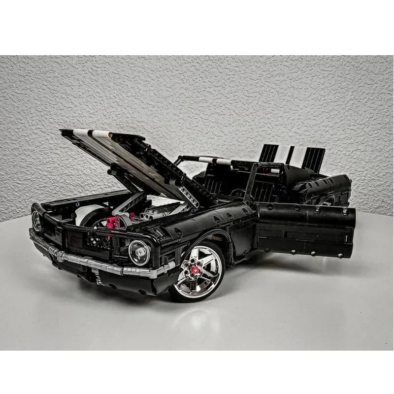 MOC- 137695   ブラック スーパーカー ファストバック 1:10 アセンブリ ビルディング ブロック モデル • 1831 パーツ カーパーツ 大人 子供 誕生日 おもちゃ ギフト