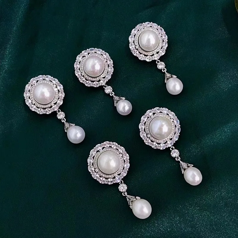 Retro Palace Style Luxury Micro-inlaid Zircon Tassel Brooches for Women Men Copper Corsage Clothing Pins Accessories Broche Gift