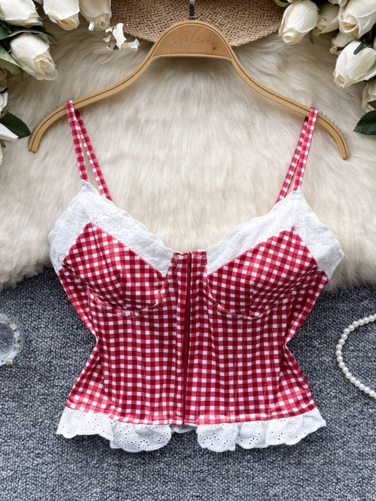 

Foamlina European and American Spice Girls Style Pattern Sling Tube Top Women's Summer Lace Splicing lattice short tank Top