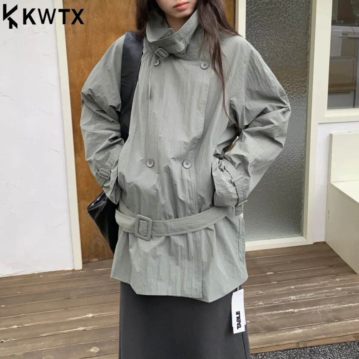 

KWTX новый женский шикарный элегантный роскошный минималистичный плащ двубортный воротник-стойка с поясом повседневный весенне-осенний однотонный