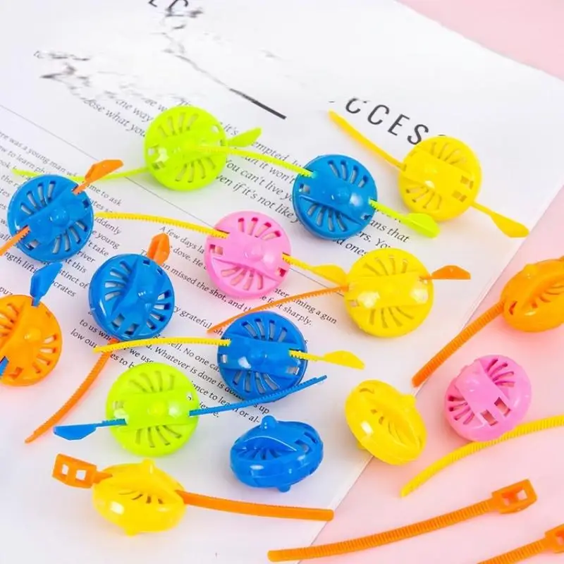 

10 шт., мини-милые карамельные цвета, тянущая линейка, игрушка-гироскоп, классический ностальгический гироскоп, игрушки для взаимодействия родителей и детей, игрушки для двух игроков