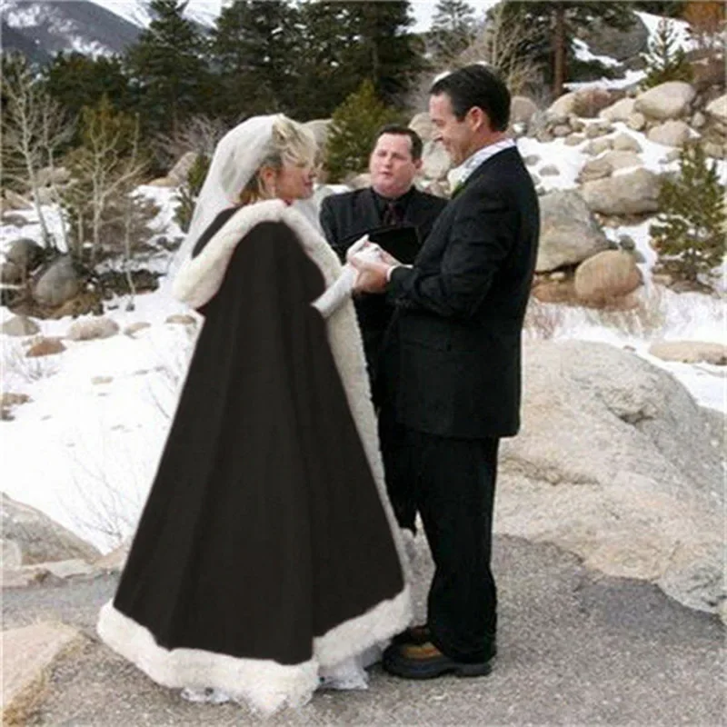 Venta caliente capa nupcial capas de boda con capucha con adorno de piel sintética cálida chaqueta de boda de invierno para adultos envolturas nupciales