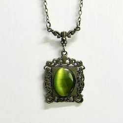 Gothic Venom Green Cameo Necklace Women Mystic Pagan Witch Jewelry Accessories Gift Vintage Butterfly Bronze Relief Choker Trend