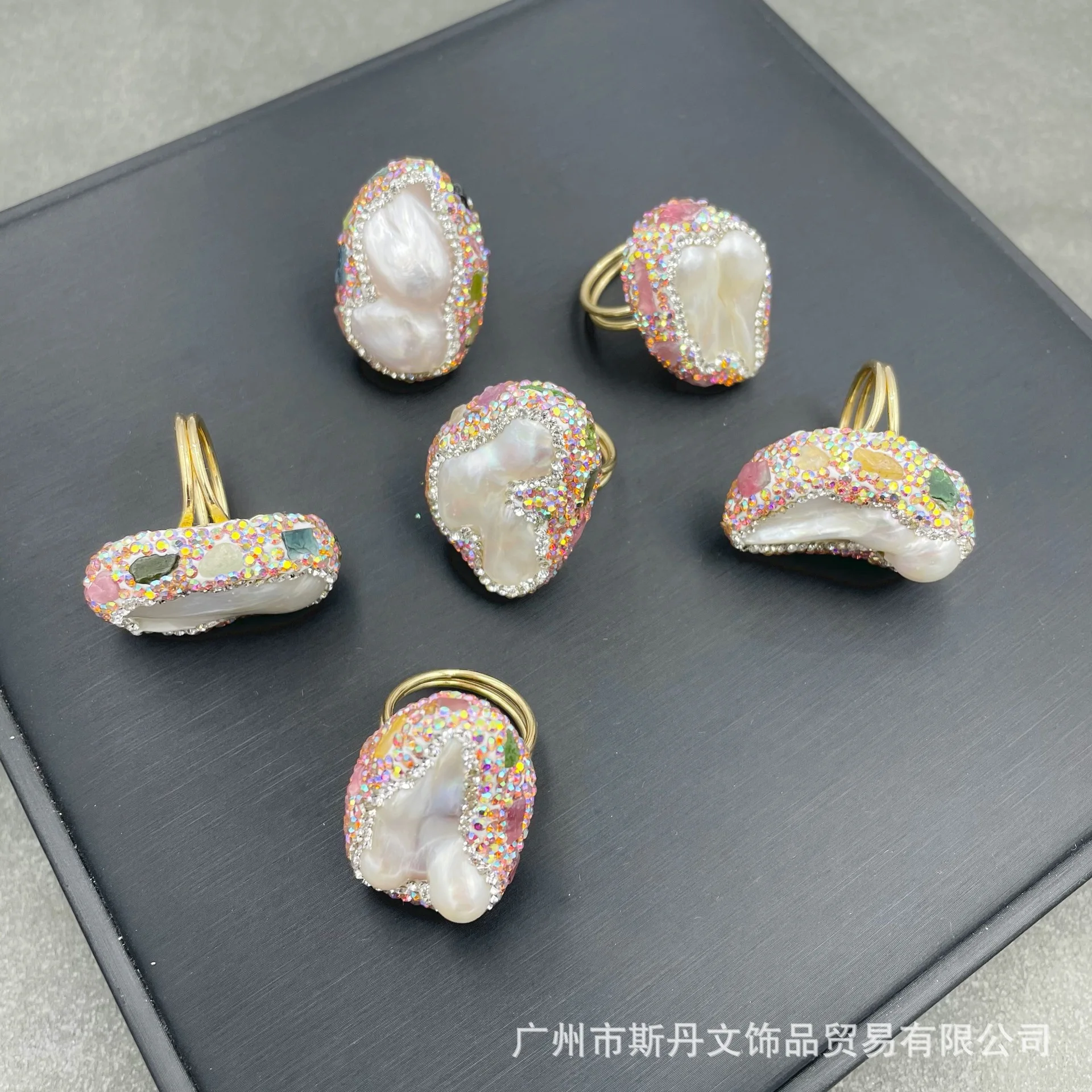 

French new boutique baroque special-shaped pearl inlaid with Czech crystal fashion color retention ring