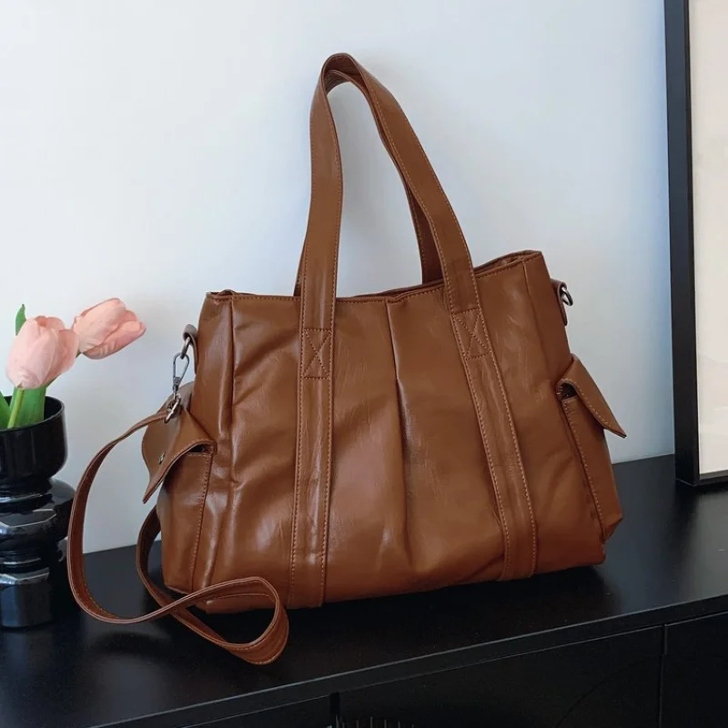 

Popular Women's Crossbody Bag Leather Messenger Bag Shoulder Tote Handbags In Elegant Style For Fashionable Ladies