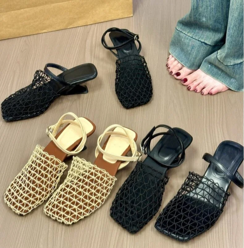 

2024 Summer Hollow Slippers High Heel Women Sandals Party Shoes Fashion Strange Style Square Toe Narrow Band Weaving Sandalias