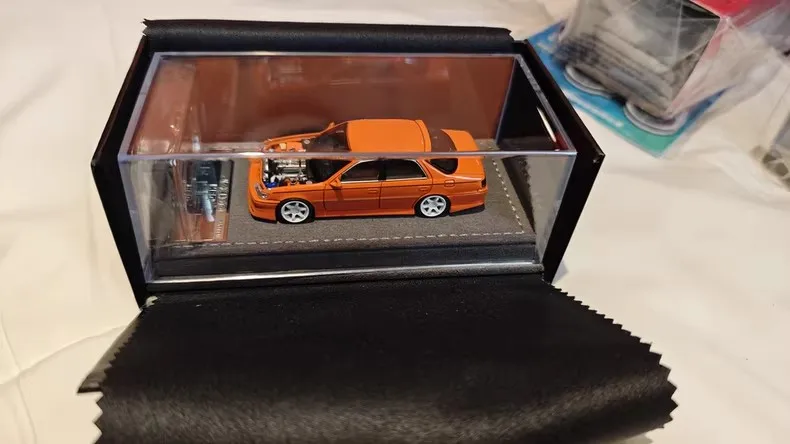 متوفر في المخزون جديد مورتال 1:64 تويوتا كريستا أورانج هيك 2025 طبعة سبيكة مصغرة Apa Xpo دييكاست نموذج ورشة عمل Sekimura اللعب هدية