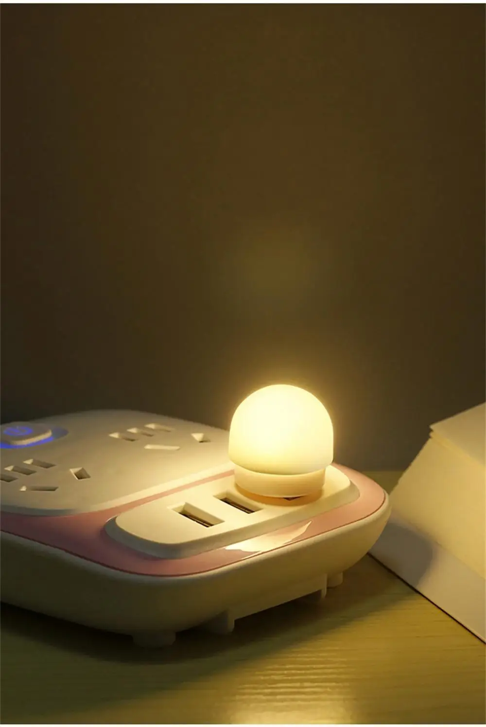 Mini USB Night Light Warm White Eye Protection Book Reading Light USB Plug Computer Mobile Power Charging LED Night Lamp