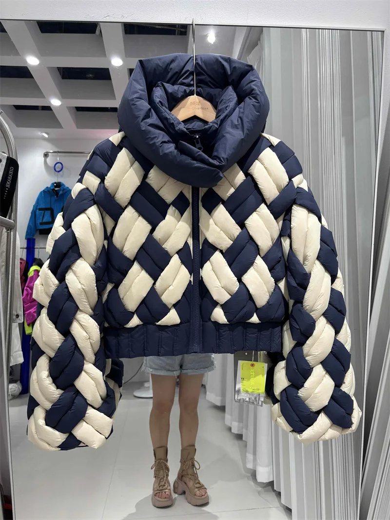 2025 Nuovo Inverno Patchwork 90% Piumino d'anatra bianca Donna Capispalla con cappuccio Cerniera femminile Cappotto corto trapuntato allentato