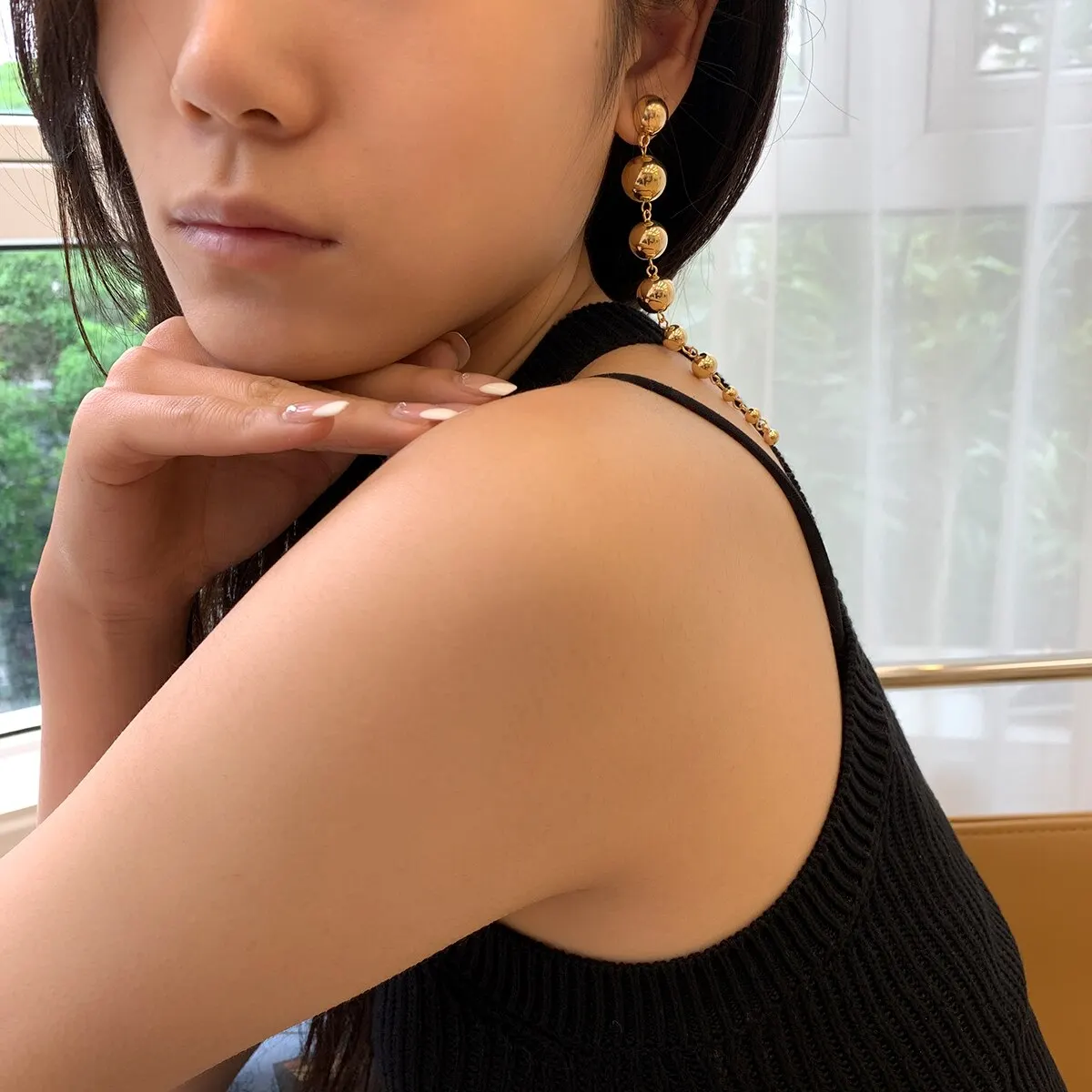Punk Vintage Long Hanging Big Ball Pendant Drop Earrings for Women Classic Acrylic Bead Tassel Dangle Earrings Ear Jewelry Gift view 3