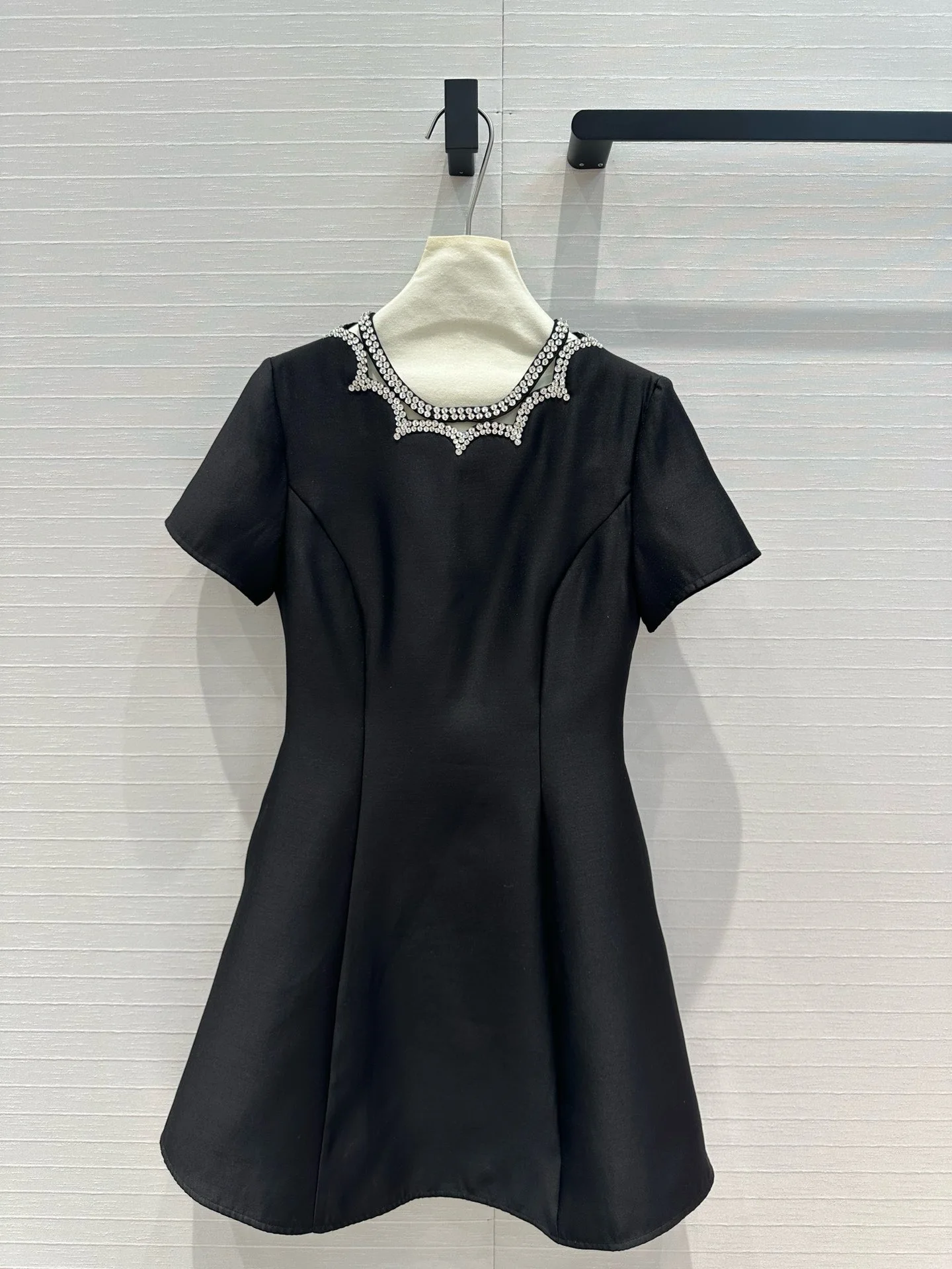 EVACANDIS Luxury Crystal Embroidery O-Neck Hollow Out Short Sleeve Dress High Quality Tunic Wool Silk Black Elegant Party Style