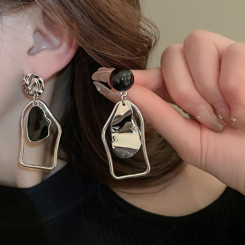 DOO MEI Irregular Geometric Dangle Earrings for Women Punk Black Bead Spliced Asymmetric Earrings Party Ear Jewelry Gifts