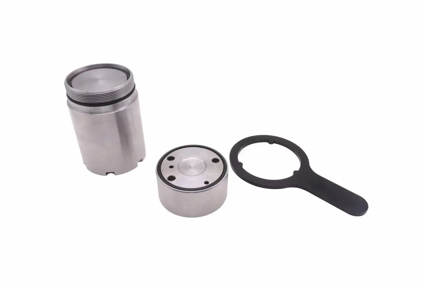 New DQ200 0AM DSG transmission valve body improvement accumulator to prevent valve plate wear and pressure relief