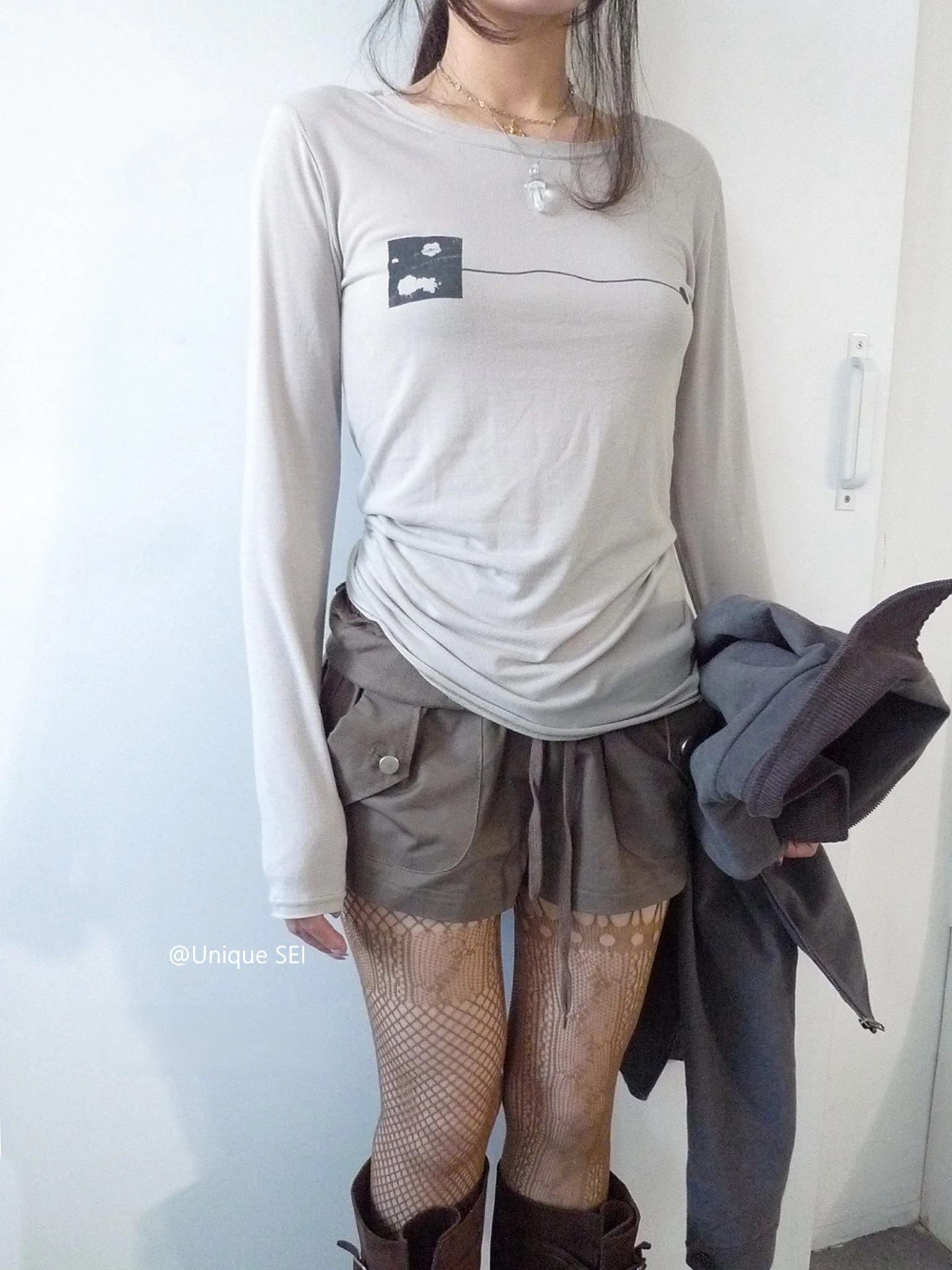 

Korean Vintage Line Print Casual All Match Long-sleeved T-shirt for Women Autumn Winter Soft Undershirt Y2k Aesthetic Tshirt